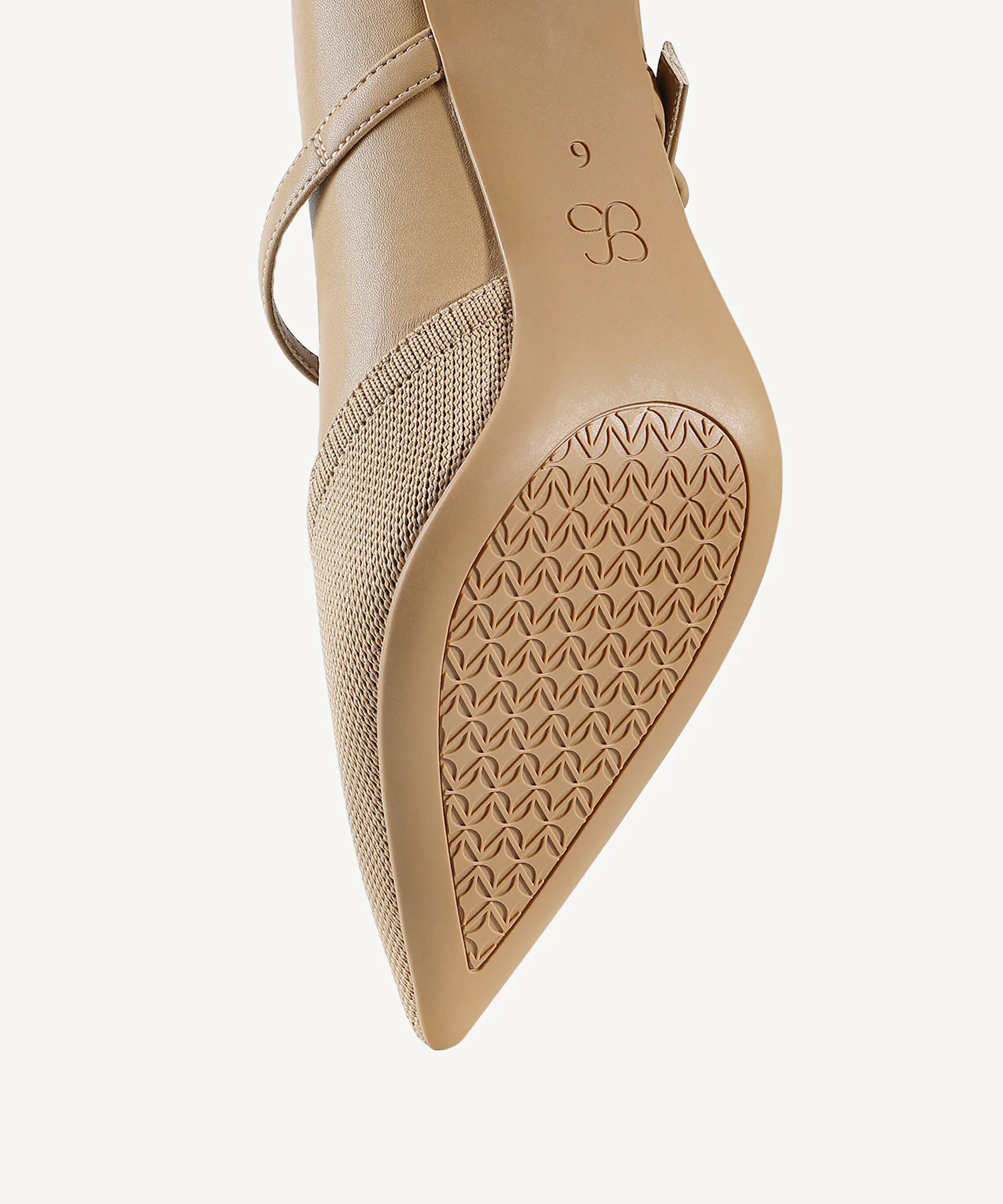 Bicolor Grace Pointed Toe Heeled Pump - Image 25