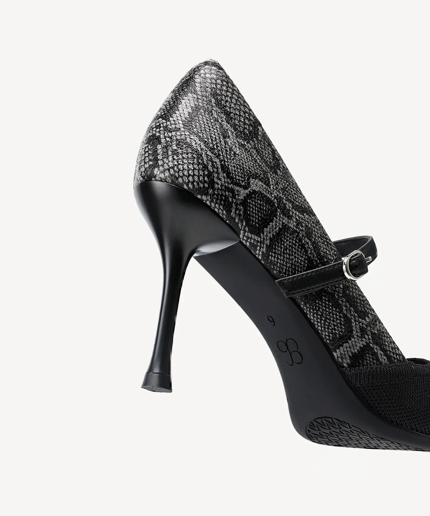 Bicolor Grace Pointed Toe Heeled Pump - Image 30