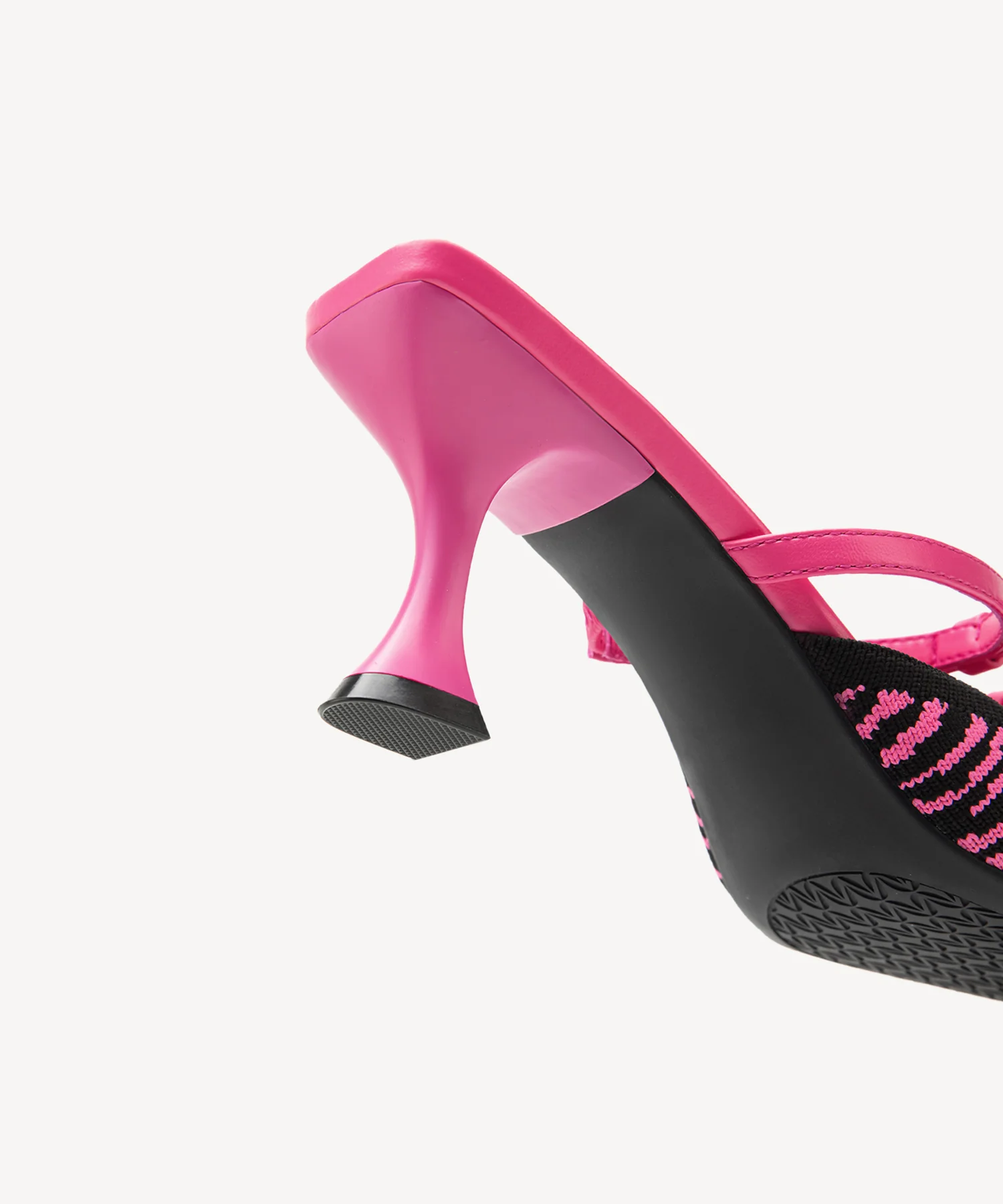 Bowtention Pointed Toe Heeled Mule - Image 5