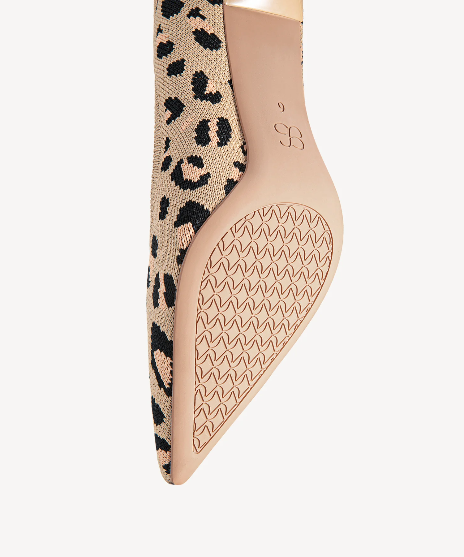 EternalPace Minimalist Stiletto Heeled Pump - Image 28