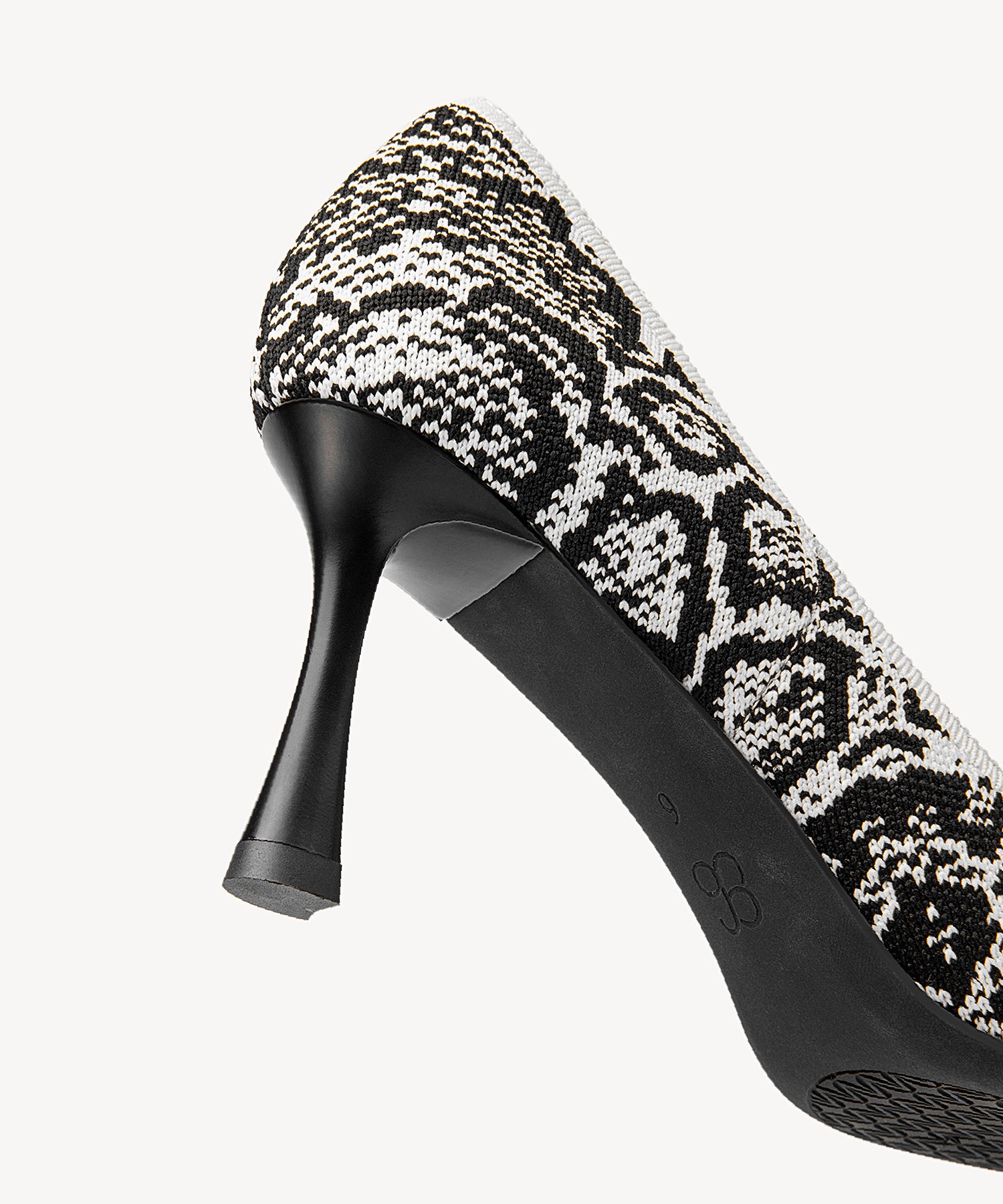 EternalPace Minimalist Stiletto Heeled Pump - Image 27
