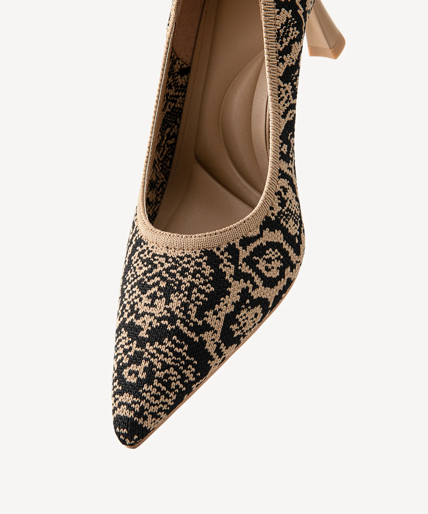 EternalPace Minimalist Stiletto Heeled Pump - Image 33
