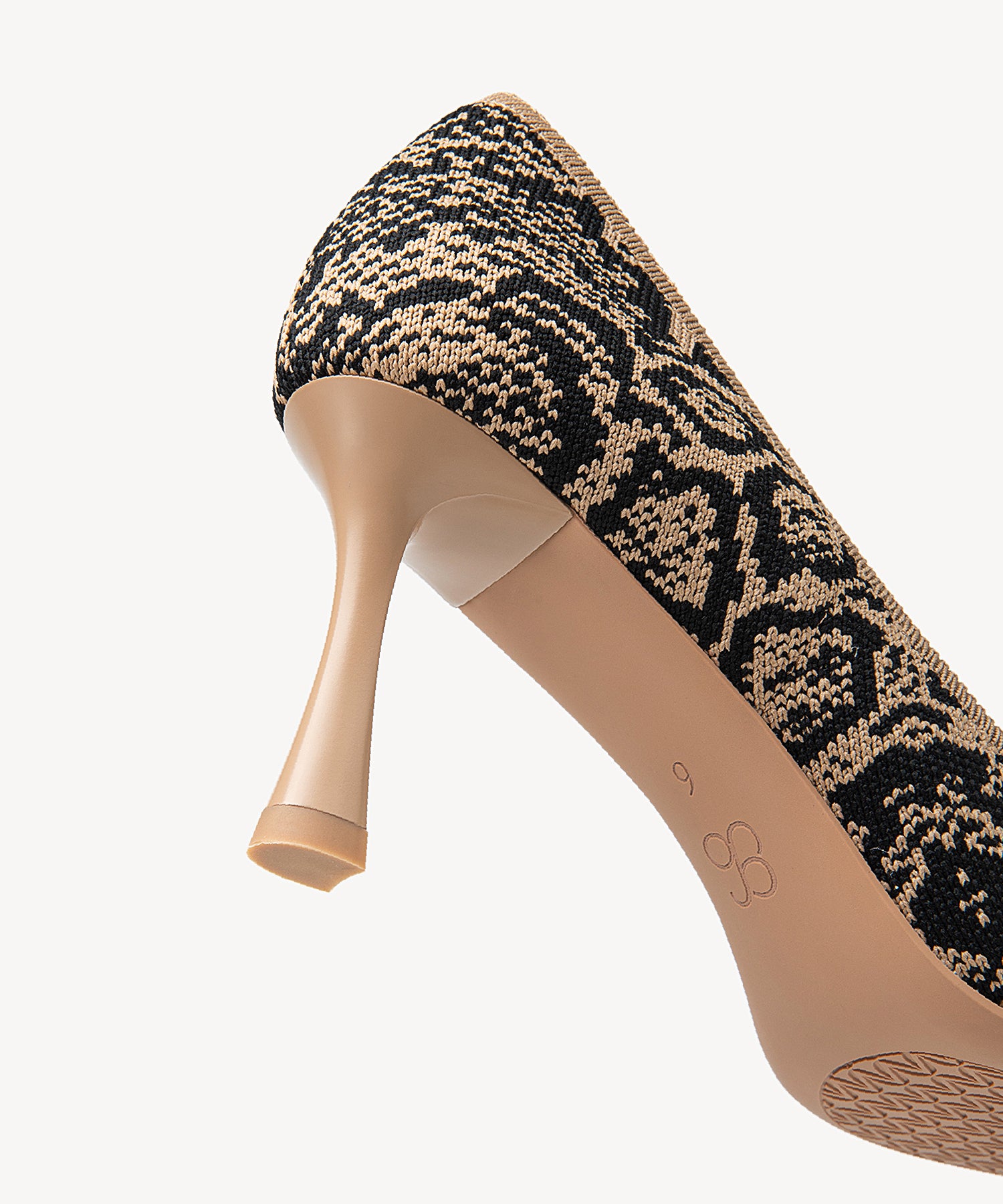 EternalPace Minimalist Stiletto Heeled Pump - Image 34