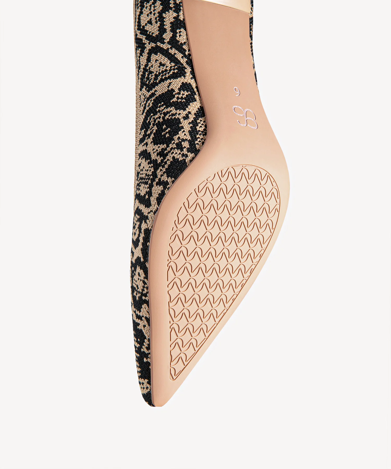 EternalPace Minimalist Stiletto Heeled Pump - Image 35