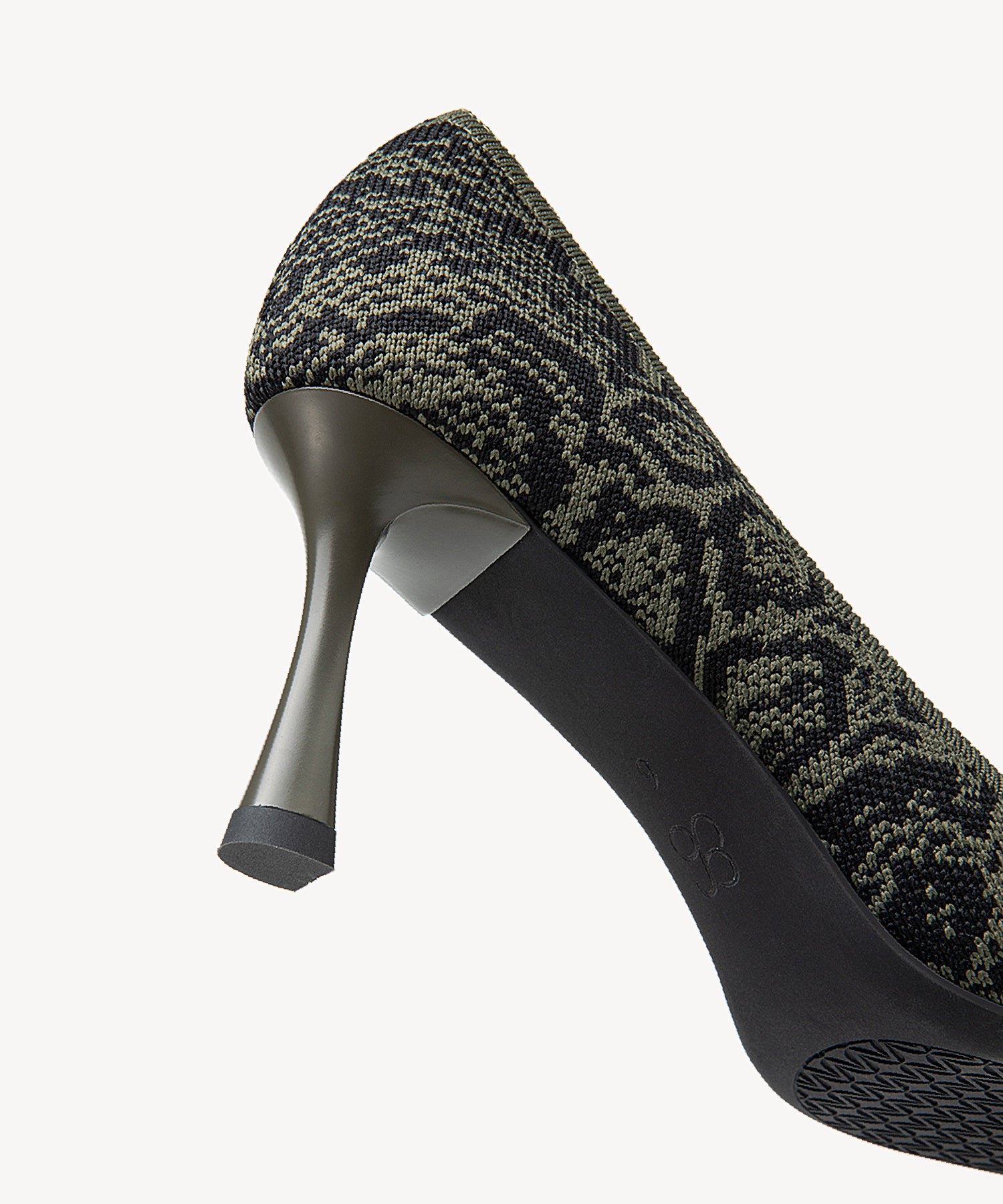 EternalPace Minimalist Stiletto Heeled Pump - Image 41
