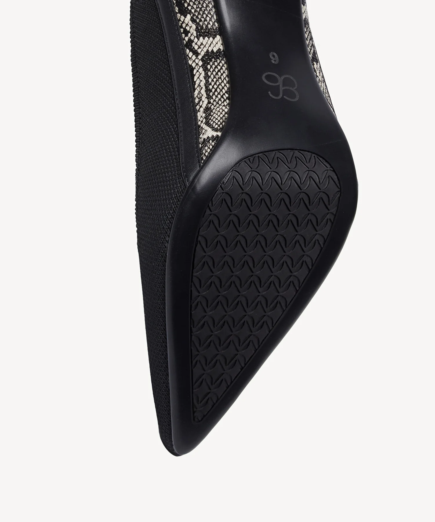 SerpentChic Pointed Toe Heeled Pump - Image 6
