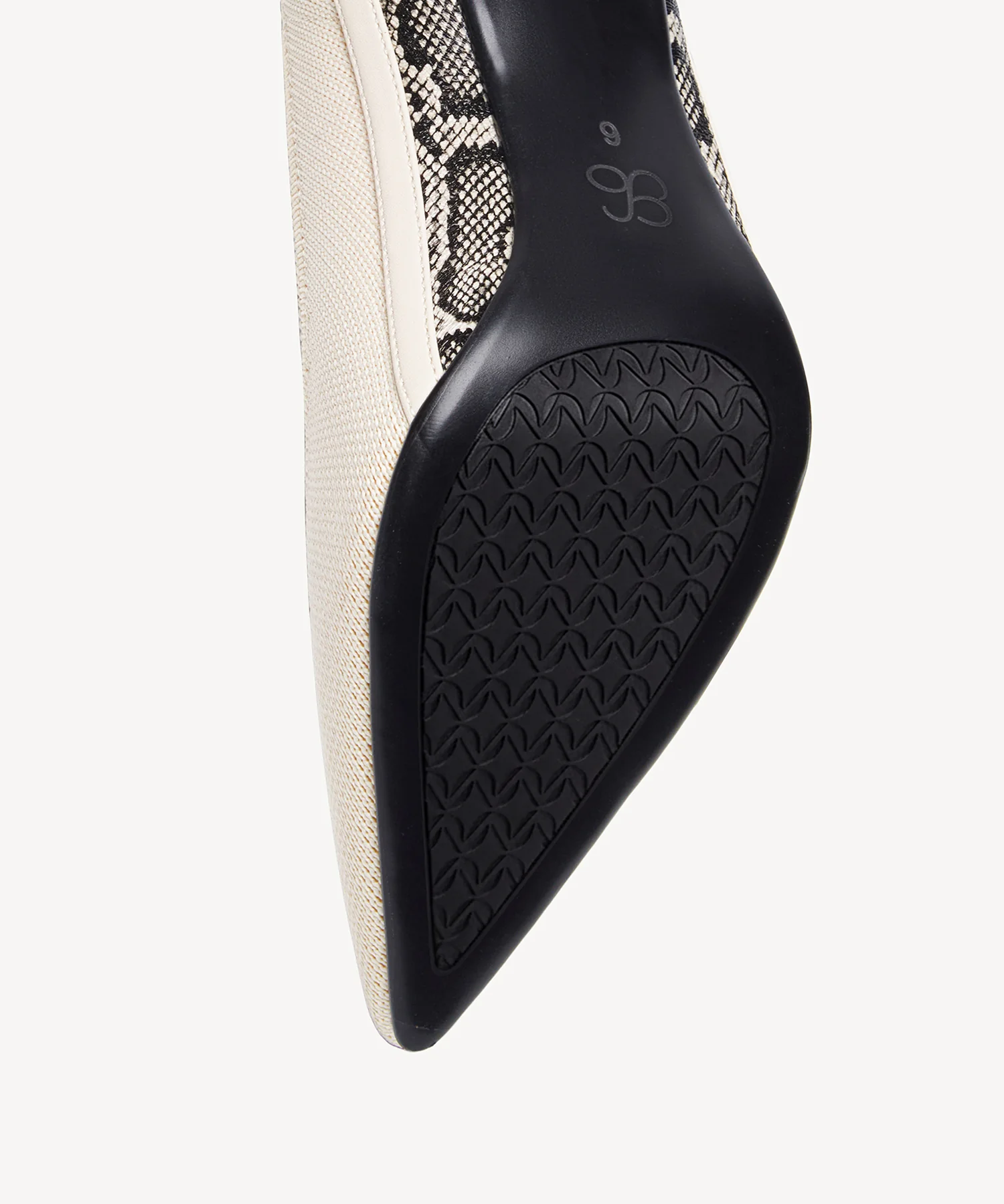 SerpentChic Pointed Toe Heeled Pump - Image 19