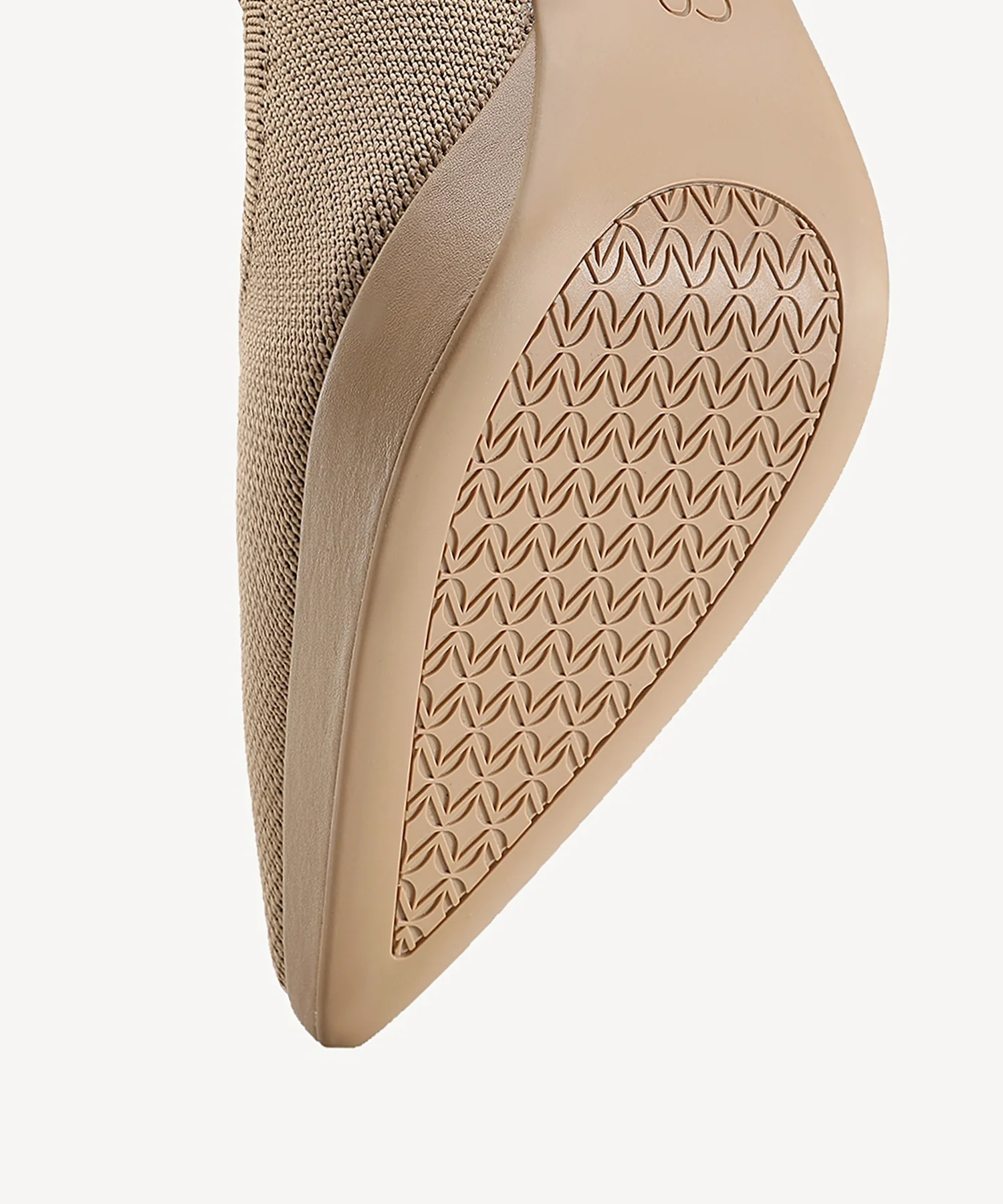 StyleFlex Pointed Toe Heeled Platform Pump - Image 29