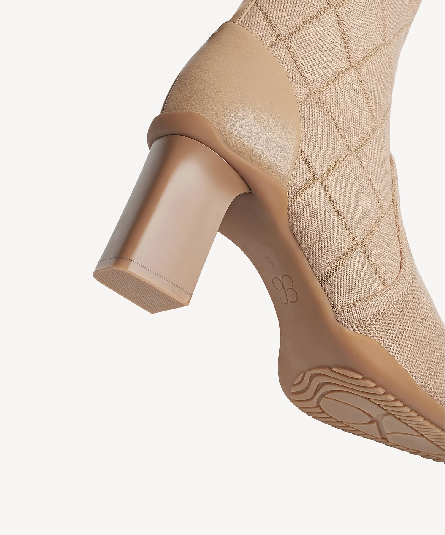 UrbanEase Pointed Toe Block Heel Ankle Boot - Image 17