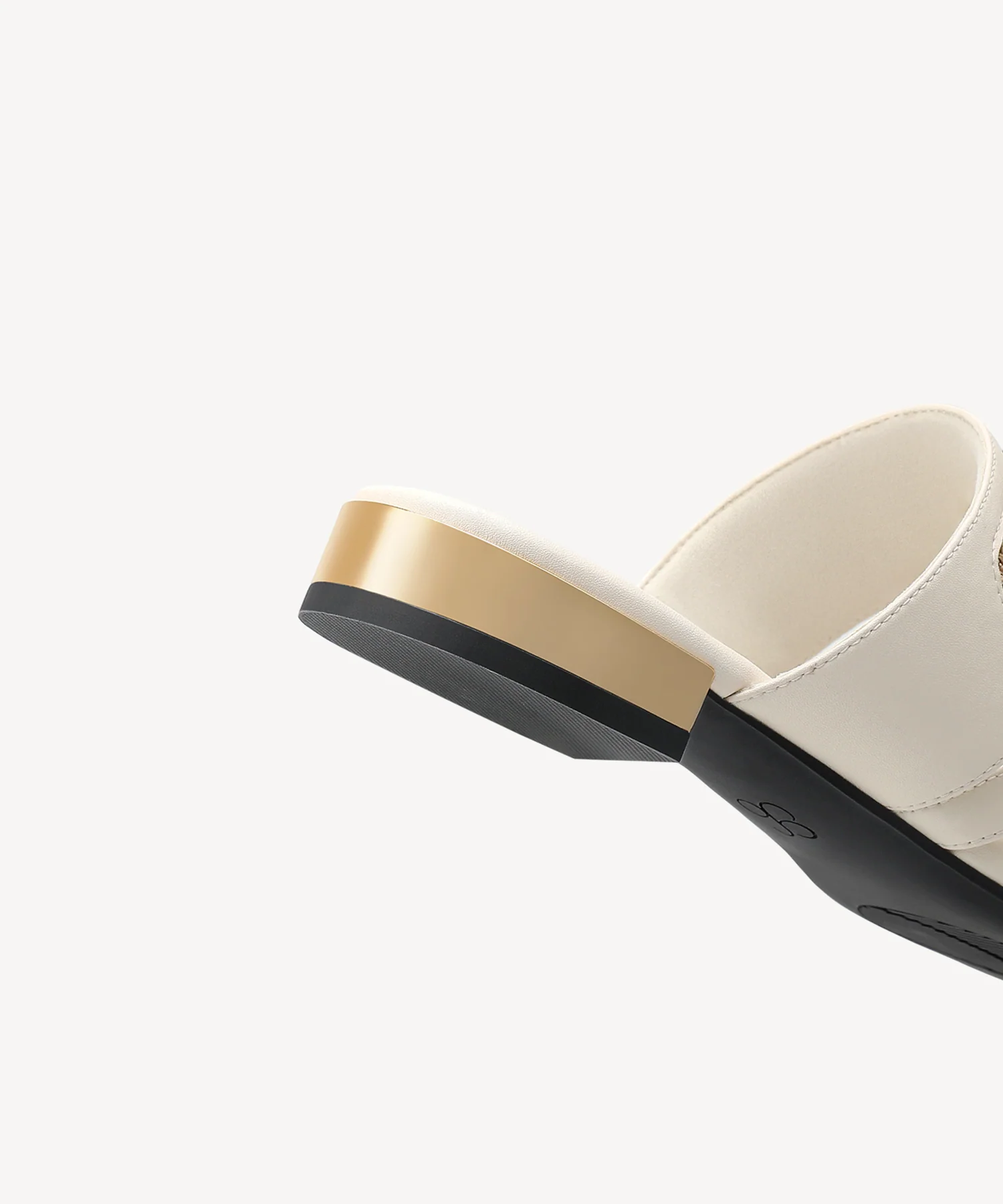 VillaStroll Toe-Post Flat Sandal - Image 17